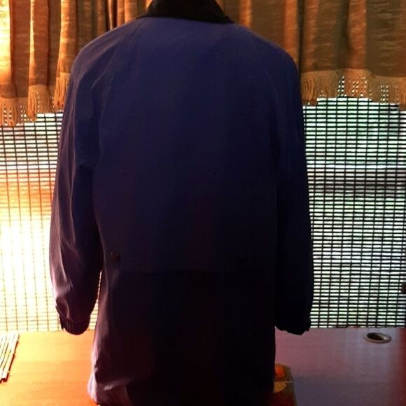 Jacqueline Ferrar  Women's ‎ Blue Raincoat  M Velvet Collar 22Wx36L x20Lsleeve - Picture 4 of 6